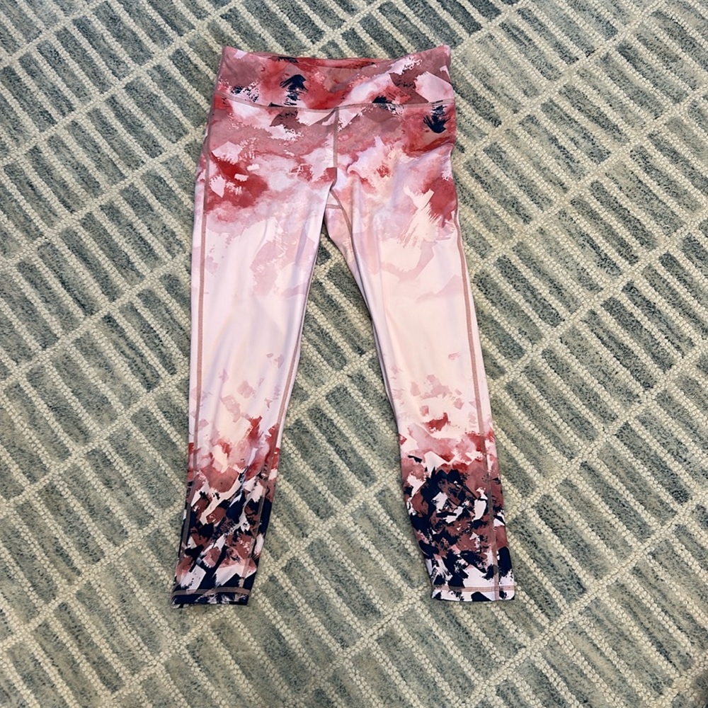 Fabletics leggings. No pockets, no frills! 3/4 length, beautiful colors